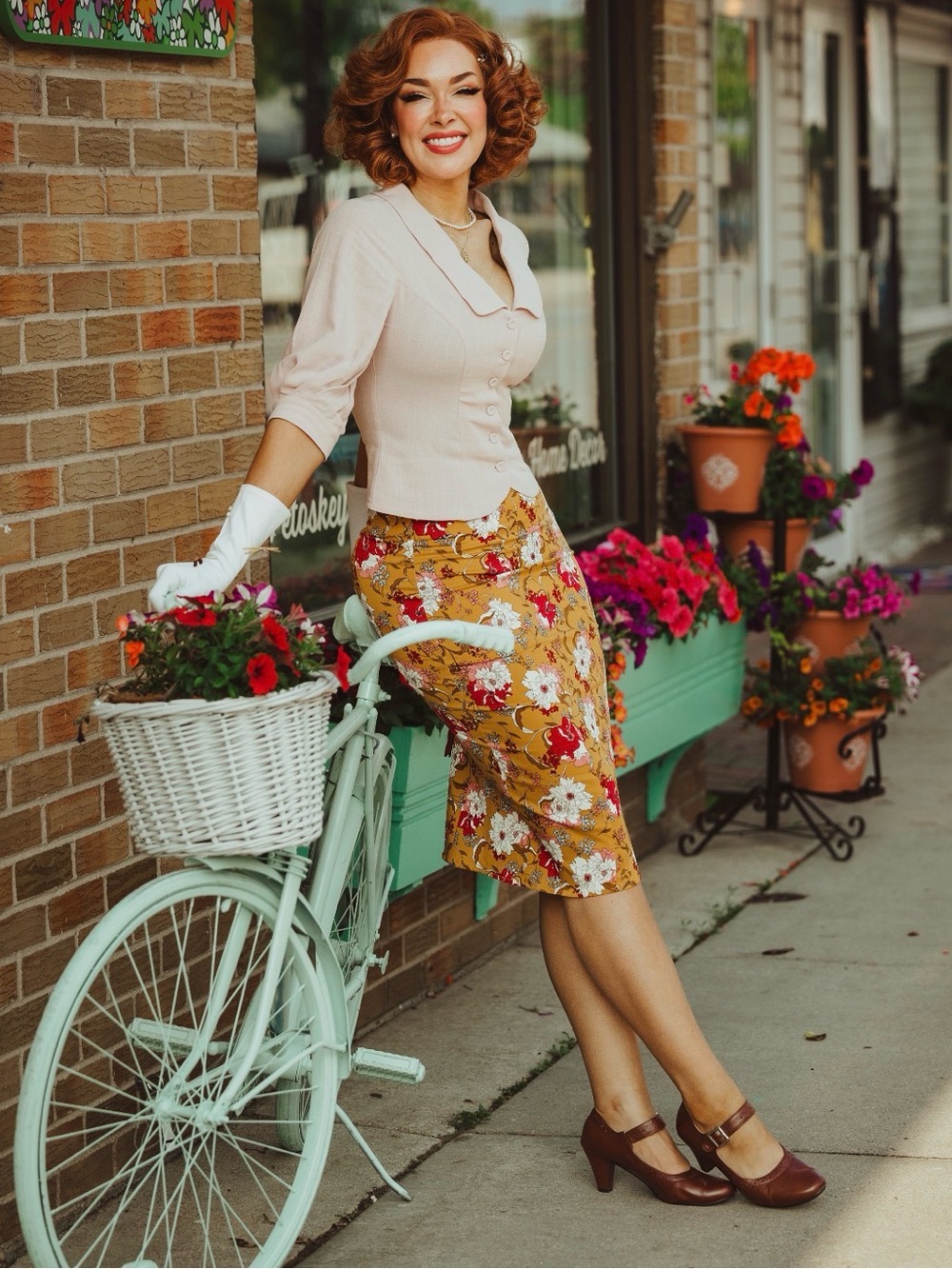 Retro Floral Pencil Skirt with Back Pleat Detail